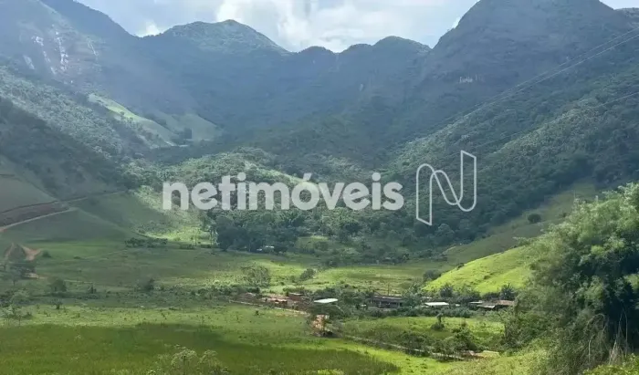 Pousada em Muriaé, MG. Casa principal com 4 suítes outra de 3 suítes mais 2 chalés, reserv