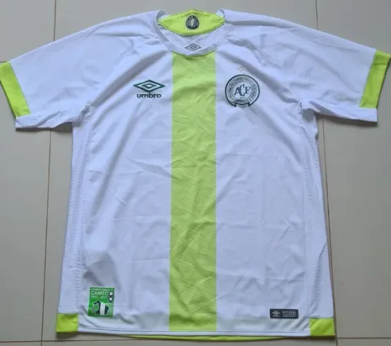 Camisa Chapecoense Umbro 2 Branca 2017 Tamanho G