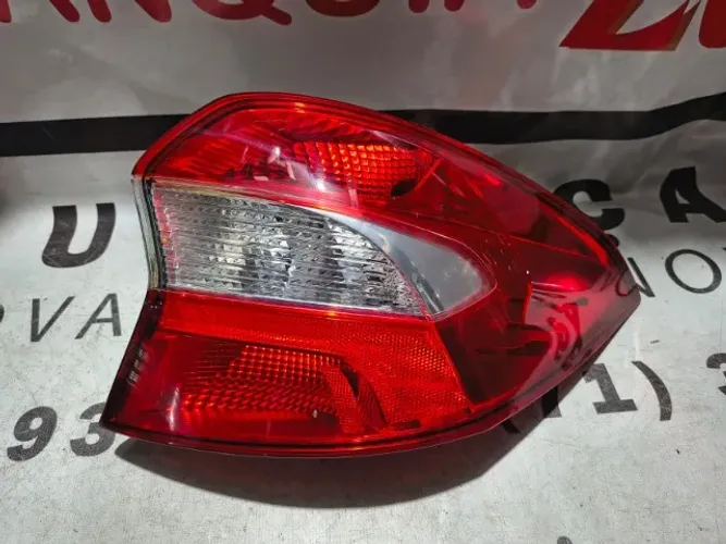 Lanterna traseira direita Ford Ka sedan 2019/