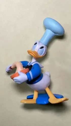 Pato Donald miniatura altura 5 cm - Chef Donald - p/ fãs Disney Abril / Culturama