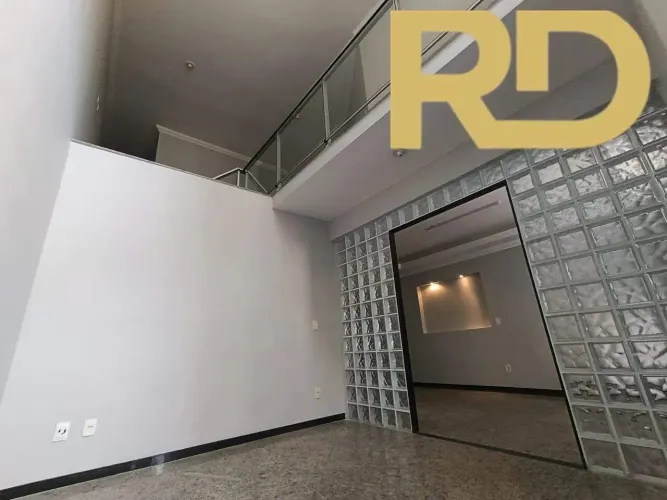 Casa com 3 Quartos e 2 vagas Nova Floresta