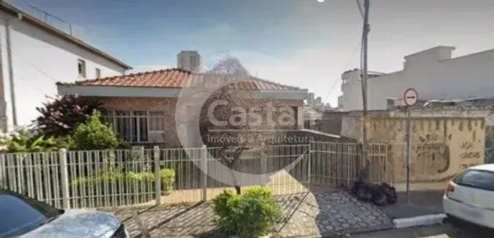 terreno com casa velha