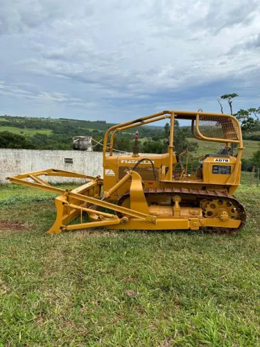 Prestação de serviço com trator esteira 