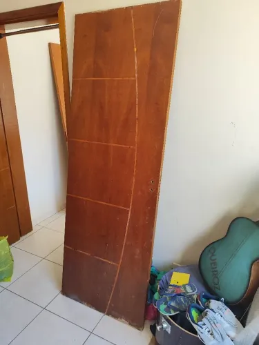Porta de Madeira linda frisada , pronta para instalar Quarto ou Sala 72 x 2.10