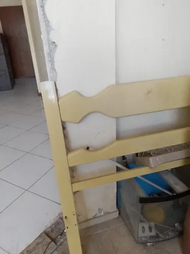 Cama top,laqueada,madeira,impecavel