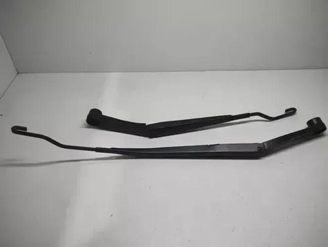 Par De Braço Limpador De Para-brisa Hb20 Hatch 2017