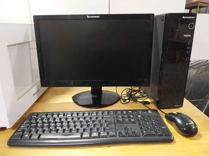 Computador Completo CPU Lenovo Thinkcentre E73 Com Monitor Lenovo 19 Polegadas 