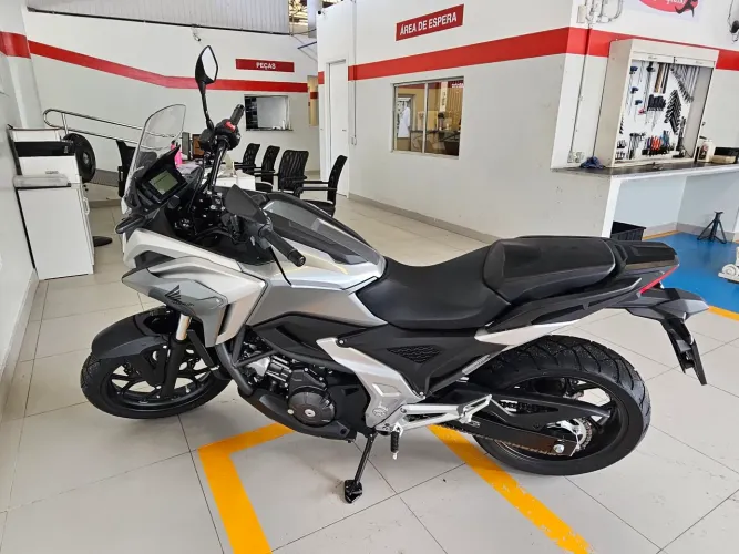 NC 750 DCT com 290km PARTICULAR 2025