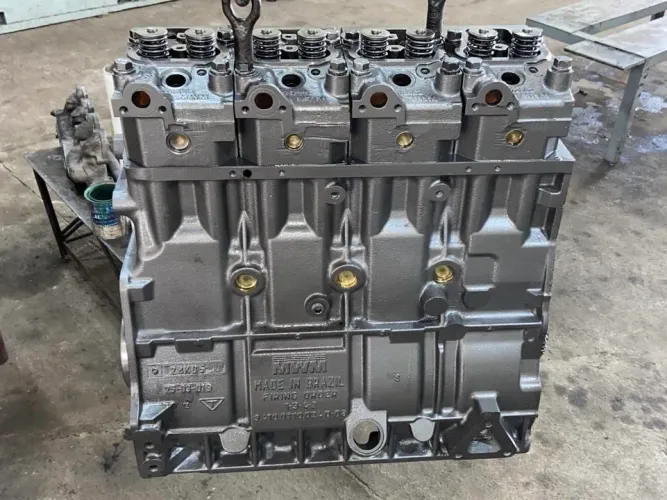 Motor MWM X-12/4 cilindros