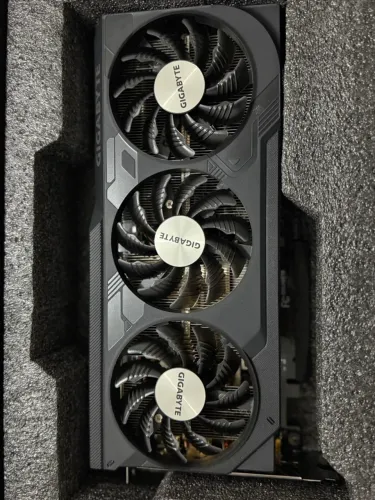 Placa de video RTX 4070 