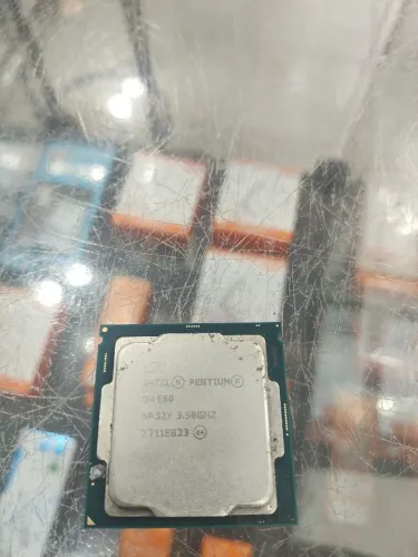 Processador Pentium g4560 2 núcleos/ vídeo/ socket 1151
