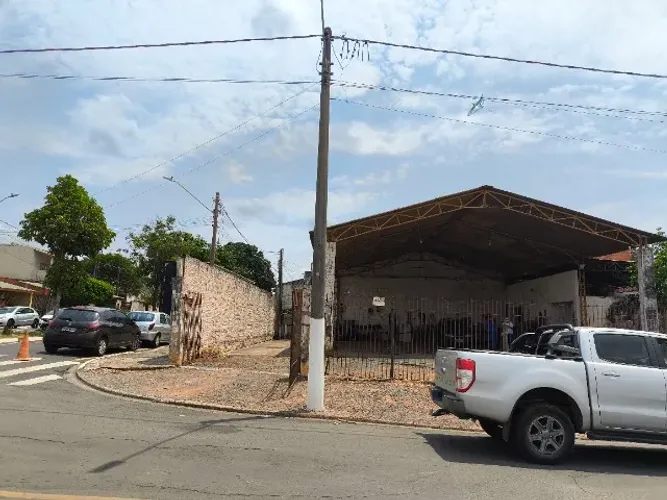 Vende-se 02 Terrenos no Jd. Amanda II - Ótimo preço