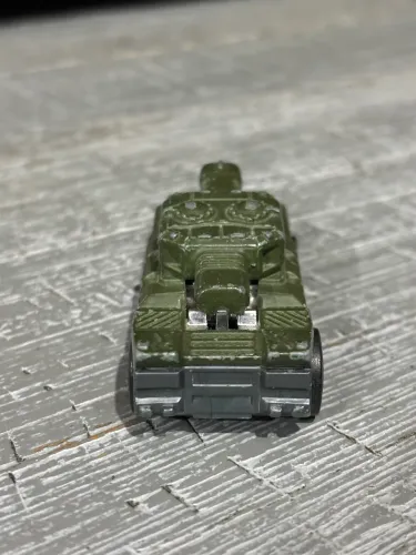 Hot Wheels Invader Code Cars Coleção Tanque Militar