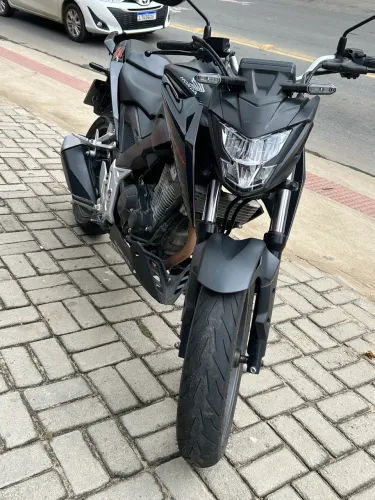 CB 300 Twister - IMPECÁVEL 