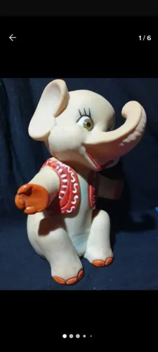 Boneco antigo elefante vinil bichinho apita anos 60 70 