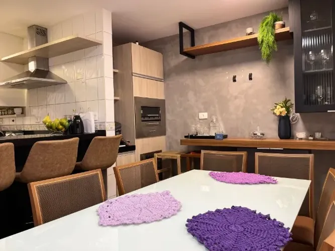 Apartamento com 3 quartos na Quadra do Mar da Praia de Itaparica