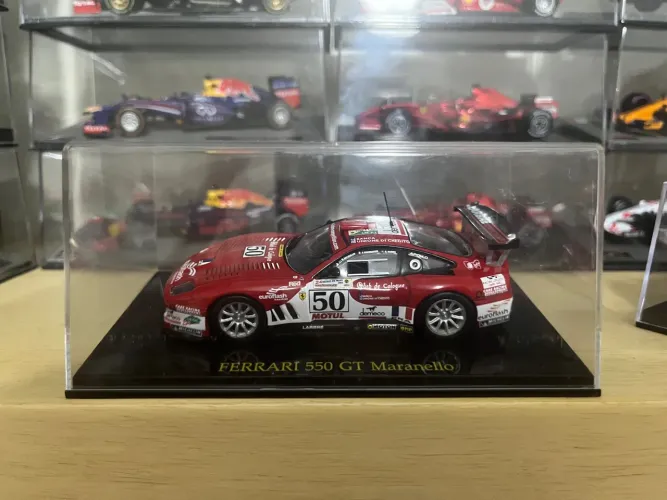Miniatura Ferrari 550 GT Maranello
