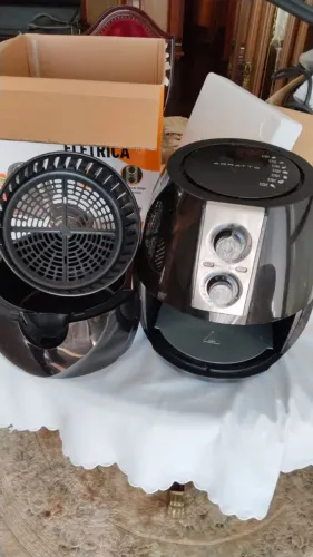 Fritadeira Elétrica s/ Óleo Fryer - Agratto (110V) Nova Sem uso