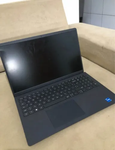 Notebook Dell i5 12ª geração, 8gb ram, SSD 240gb, caixa e nota fiscal