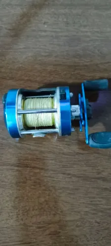 Vendo carretilha Caster da Marine
