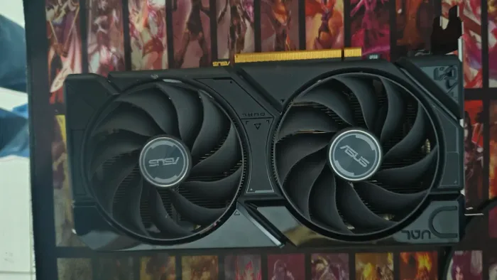 Placa de vídeo RX 7600 asus, zero, com caixa