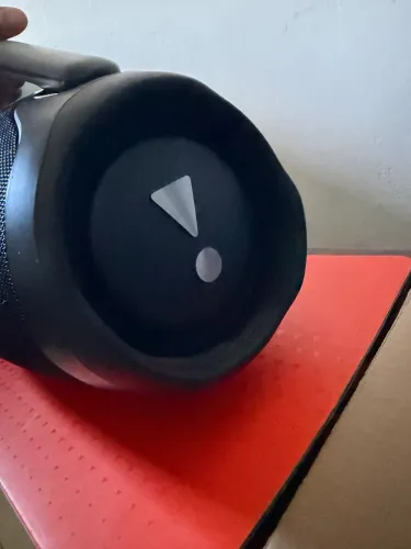 Caixa jbl bombox 3