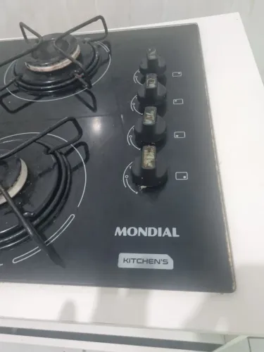 Vendo uma fogão cooktop com móvel para micro-ondas ou forninho e tb guardar panela