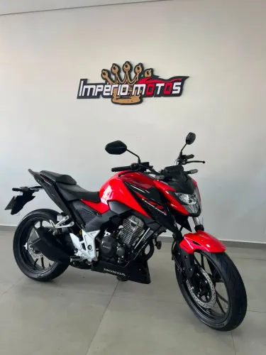 CB 300F Twister Flex