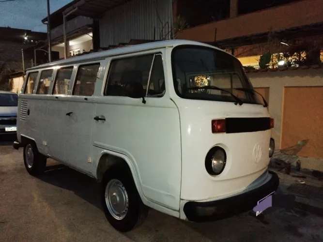 Volkswagen Kombi Lotação 1.6 MPI (álcool) 2027
