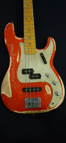 Baixo Custom Autografado pelo GLENN HUGHES (Deep Purple)