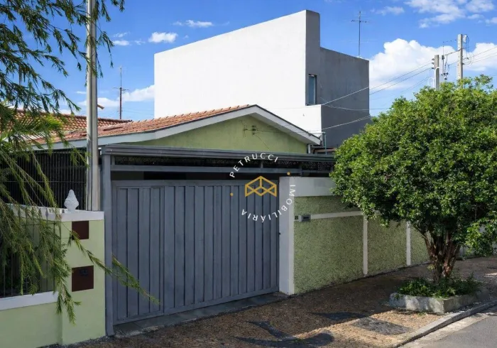 OPORTUNIDADE! CASA COM EDÍCULA IDEAL PARA MORADIA OU RENDA COM ALUGUEL