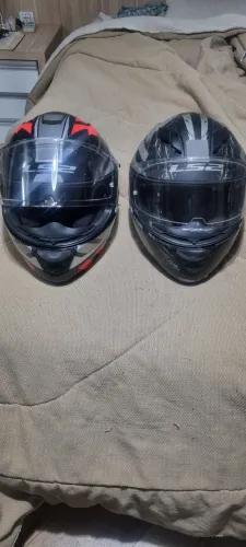 2 capacetes LS2 , um tam 60 e 62