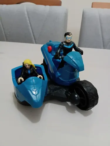 Asa noturna e Canário negro com moto que vira nave - Imaginext DC Super Friends 