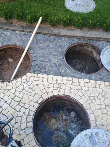 Desentupidora limpa fossa ( temos hidrojato ) ZAP - *