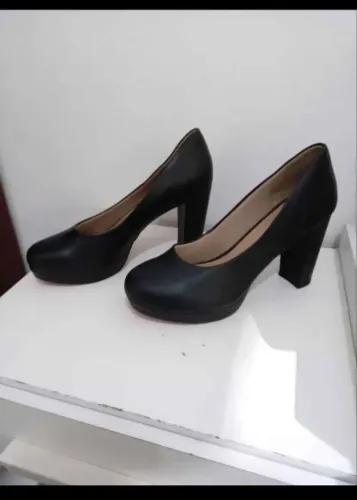 Salto alto preto