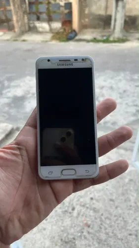 Samsung J5
