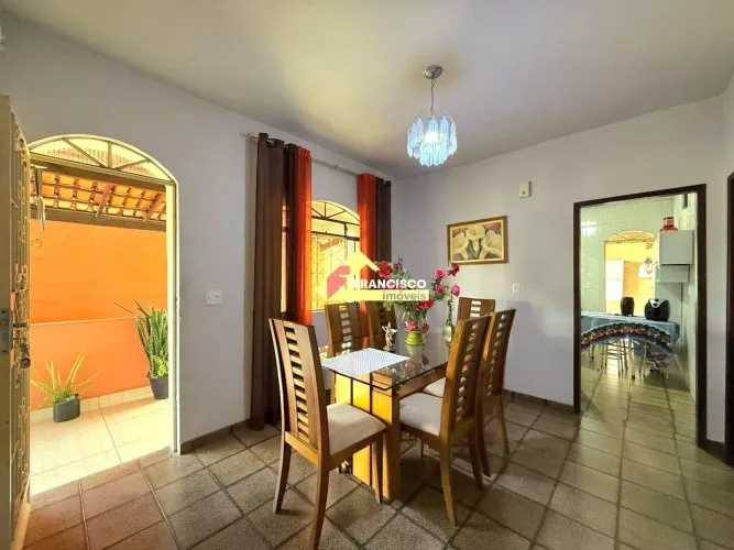 Casa à venda, 3 quartos, 1 suíte, 1 vaga, Manoel Valinhas - Divinópolis/MG