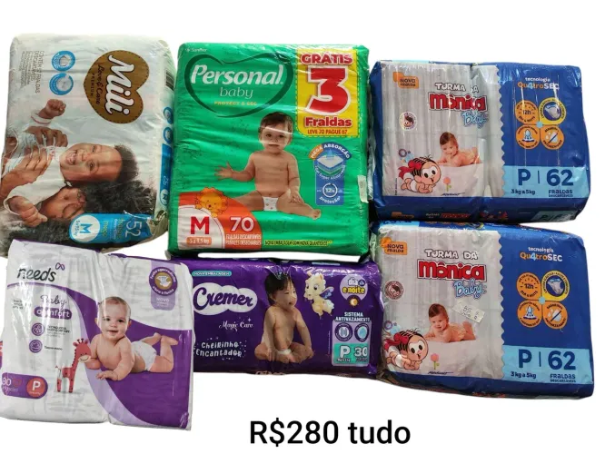 Lote de fraldas descartáveis para bebe