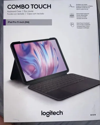 Capa teclado Logitech Combo IPad Pro M4/M5 11 polegadas