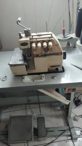 Máquina overlok