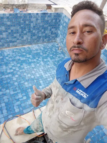 pedreiro de acabamento