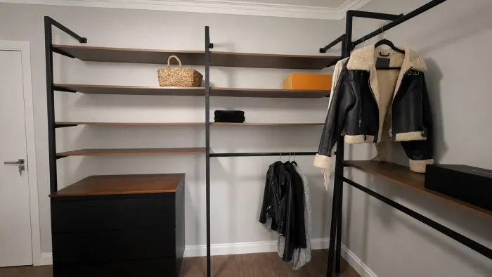 Closet Roupeiro industrial 