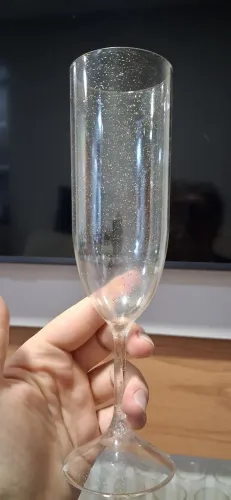 TAÇA CHAMPANHE ACRÍLICO GLITTER DOURADO