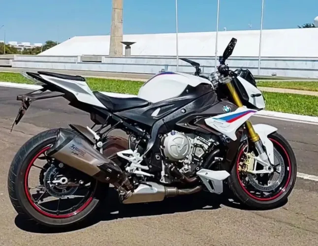 BMW s1000R
