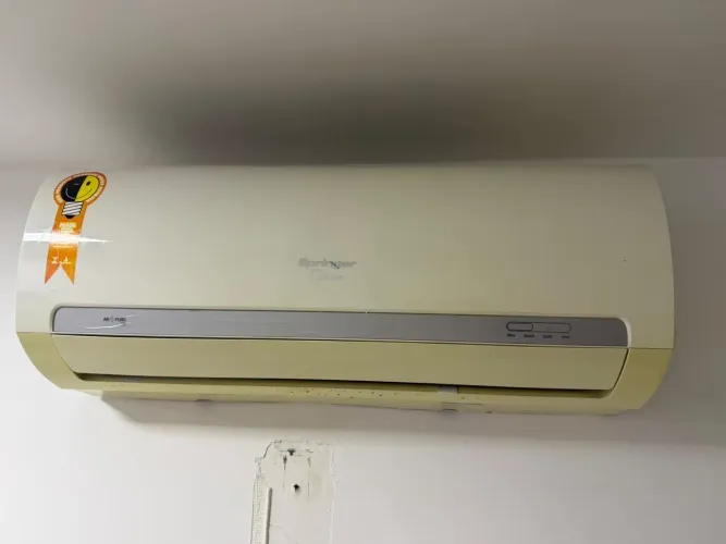 Split Springer Midea 9000 btus