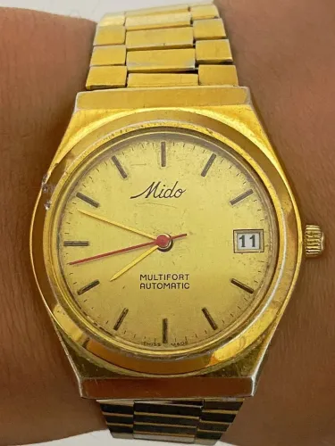 Relógio Mido Multifort quartz.