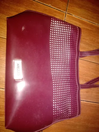 Bolsa de couro Arezzo 