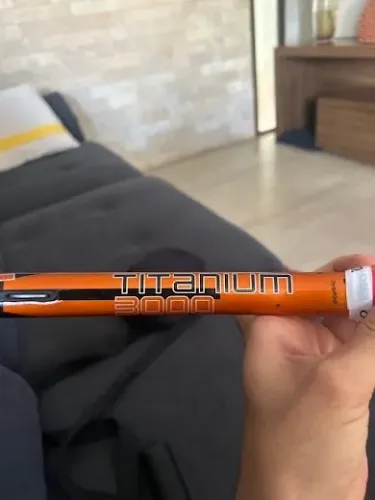 Raquete de tênis HEAD TITANIUM