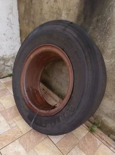 Pneu 295/80 R22.5