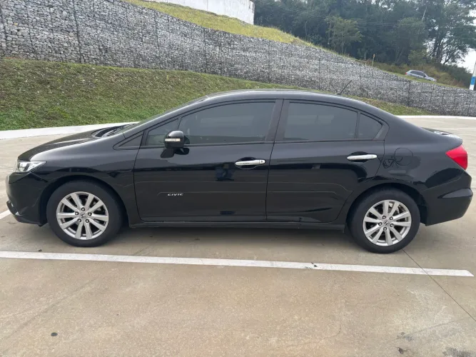 Honda Civic Sedan LXR 2.0 Flexone 16V Aut. 4P 2014